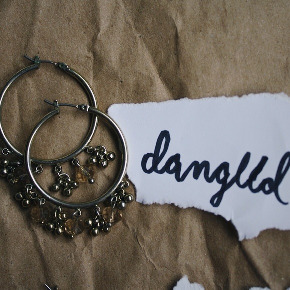 VINTAGE DANGLED BEADED HOOP EARRINGS - Picture 2 of 4